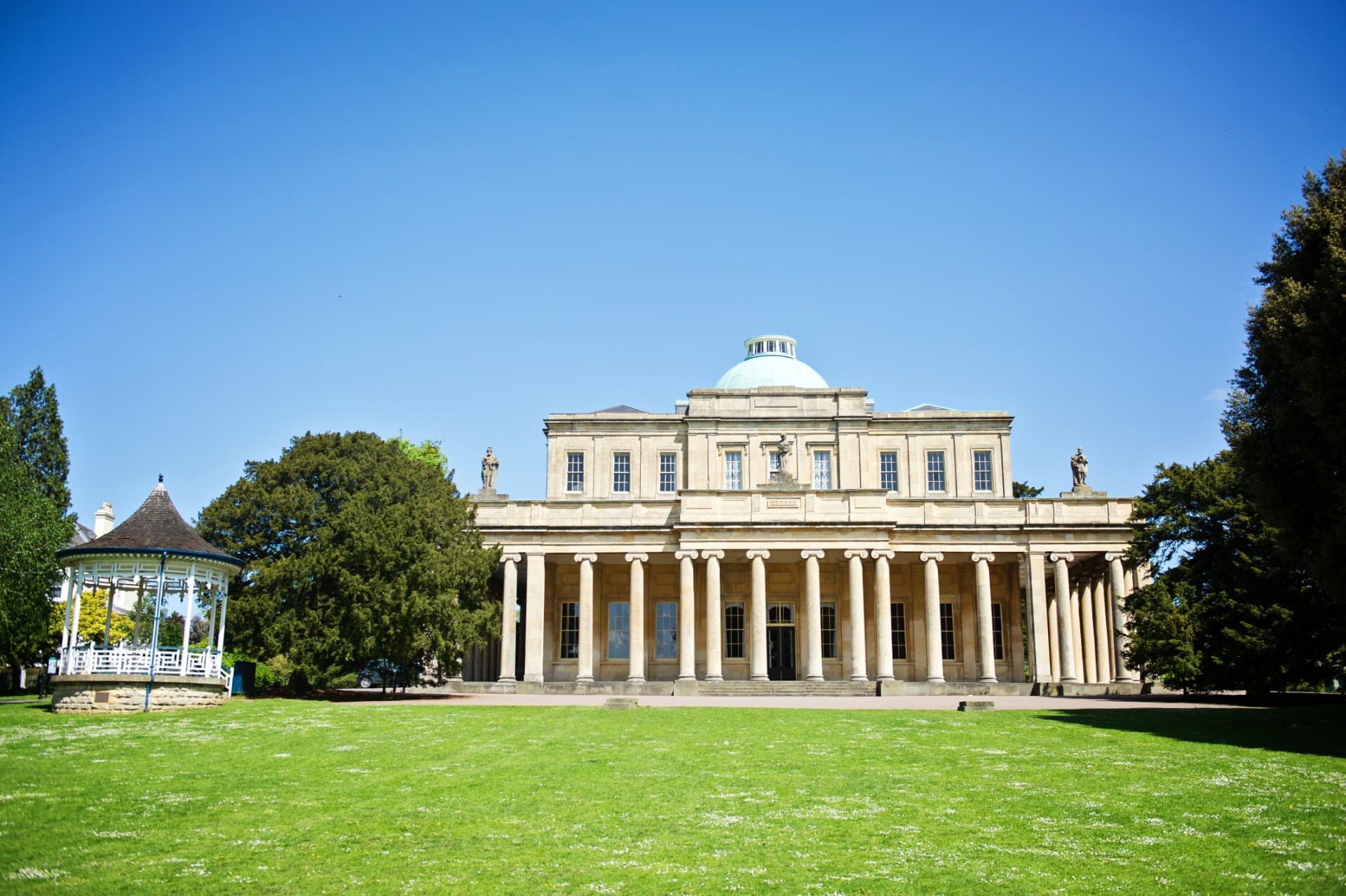 https://blog.staylets.co.uk/wp-content/uploads/2024/05/Hughes-Paddison-27-of-435-2-edited-Pixlr.jpg_img